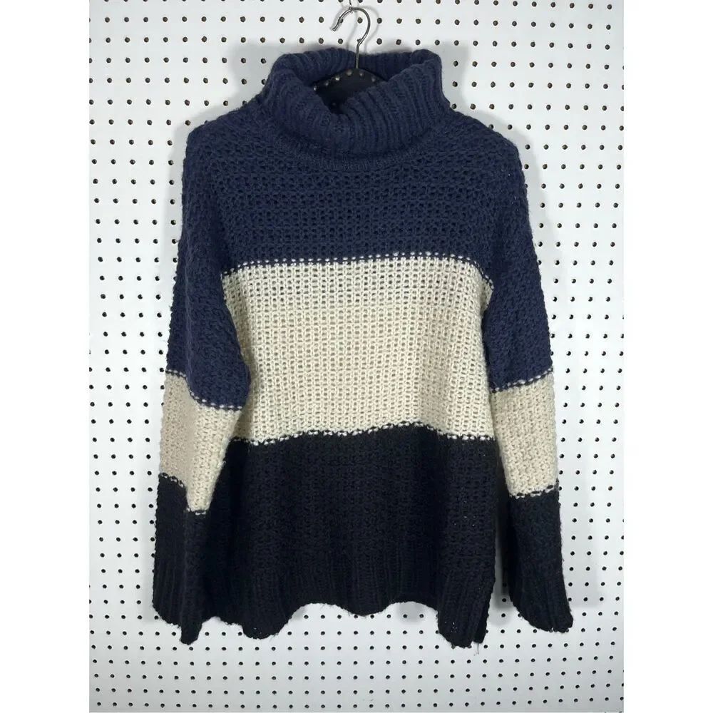 RD Style turtle neck sweater size L